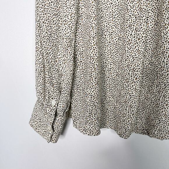 Banana Republic M Cream Black Cheetah Print Essential Button Front Blouse Top - Picture 8 of 10